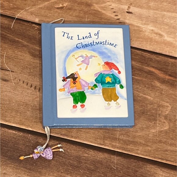 2001 HALLMARK ORNAMENT QX8282 THE LAND OF CHRISTMASTIME BOOK BY LINDA SICKMAN - Picture 4 of 13
